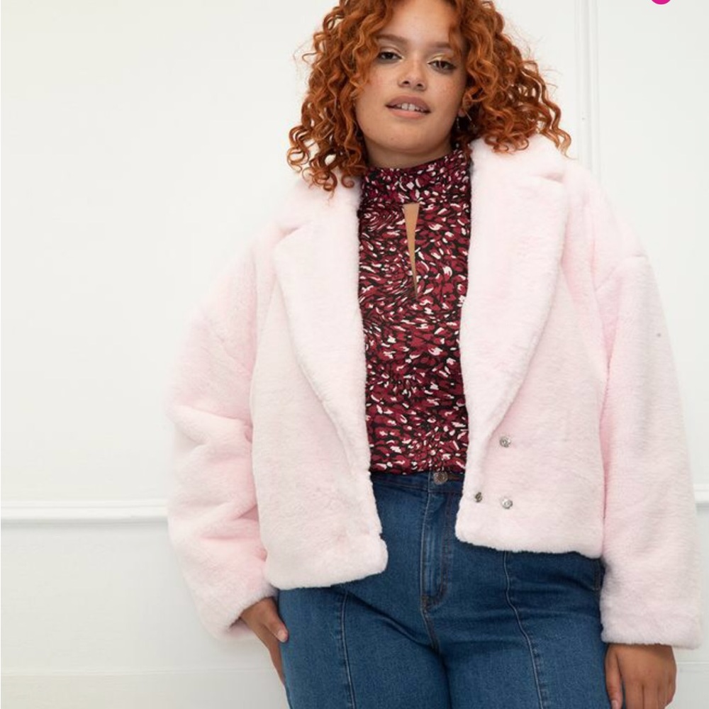 Faux Fur Crop Jacket. Size 14/16.